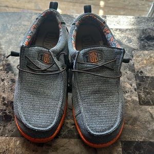 Hey dude Wally size 10 m used